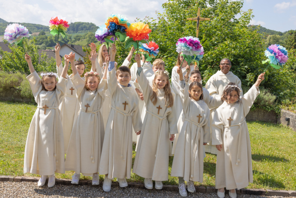 Erstkommunion Impressionen - Pfarrei - Kirchgemeinde: St. Michael Kaisten und St. Maria Ittenthal, gehört zum Pastoralraum Region Laufenburg 6