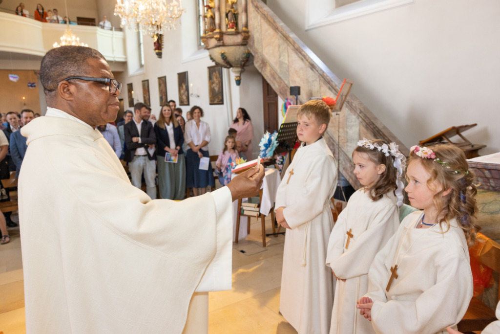 Erstkommunion Impressionen - Pfarrei - Kirchgemeinde: St. Michael Kaisten und St. Maria Ittenthal, gehört zum Pastoralraum Region Laufenburg 8
