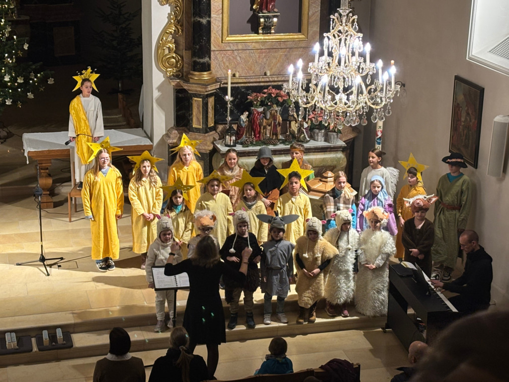 Impressionen Krippenspiel 2025 - Pfarrei - Kirchgemeinde: St. Michael Kaisten und St. Maria Ittenthal, gehört zum Pastoralraum Region Laufenburg 19