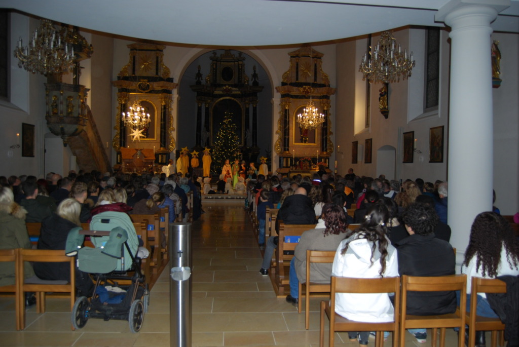 Impressionen Krippenspiel 2025 - Pfarrei - Kirchgemeinde: St. Michael Kaisten und St. Maria Ittenthal, gehört zum Pastoralraum Region Laufenburg 5