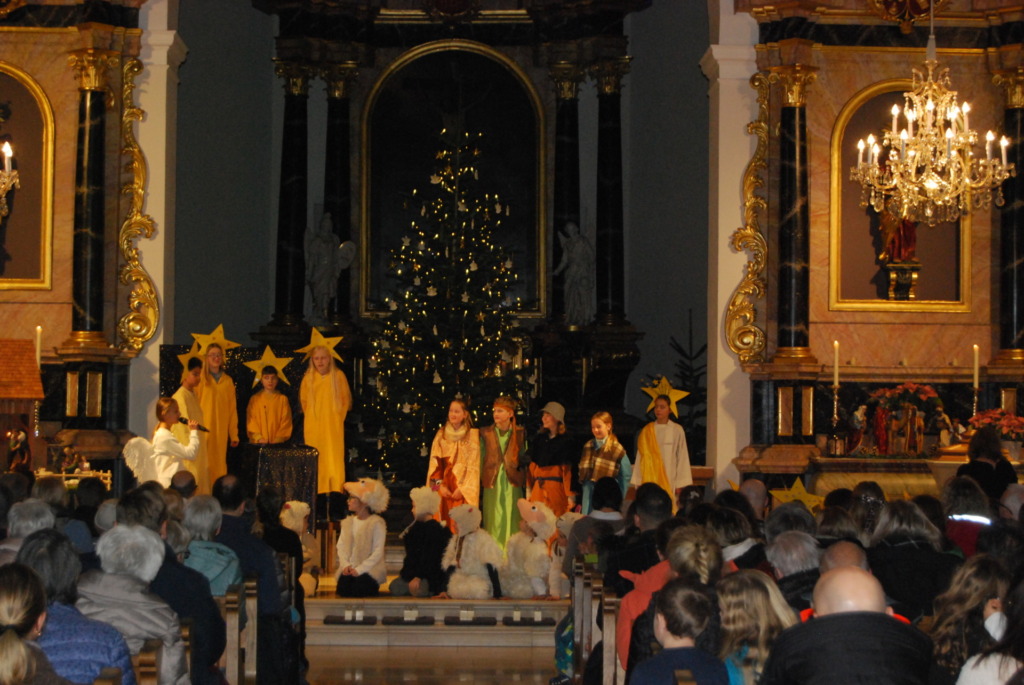 Impressionen Krippenspiel 2025 - Pfarrei - Kirchgemeinde: St. Michael Kaisten und St. Maria Ittenthal, gehört zum Pastoralraum Region Laufenburg 6